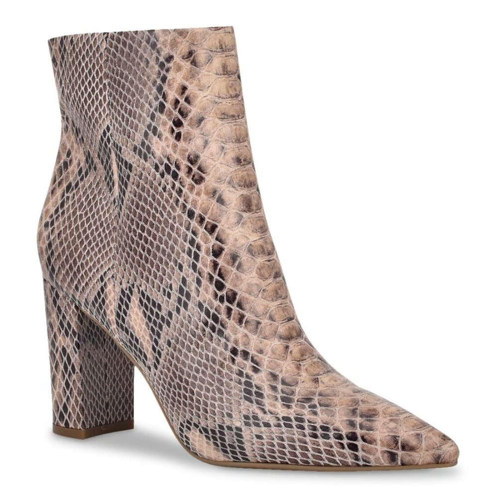 BNWT Marc Fisher Glorena Booties for Women